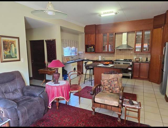 2 BEDROOM TOWNHOUSE FOR SALE IN RETIRE AT MIDSTREAM